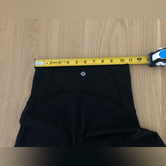 Lululemon|Black capri leggings in size 4•••buttery soft & excellent condition• - Picture 12 of 13